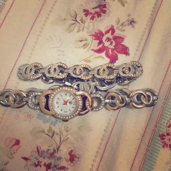 Watch - Picture 1 of 1